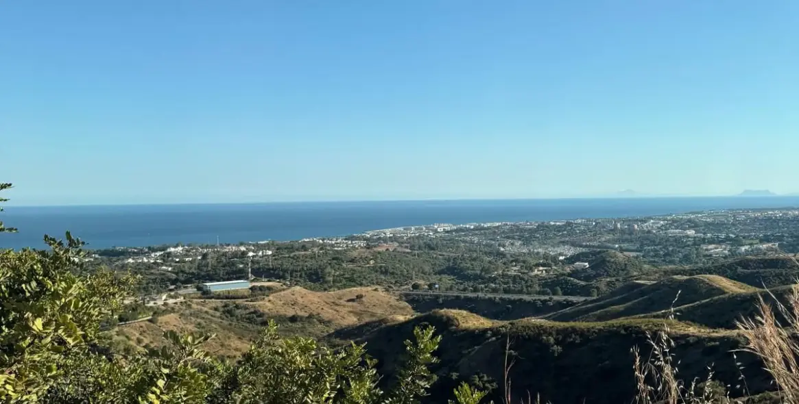 Venta de parcela comercial en Sierra Blanca 31
