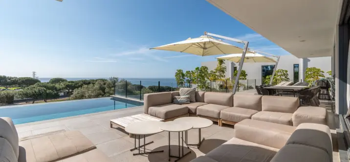 Venta de villa independiente en Cabopino 1