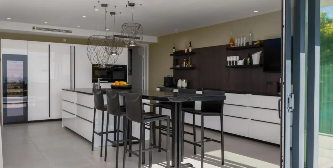 Venta de villa independiente en Cabopino 5