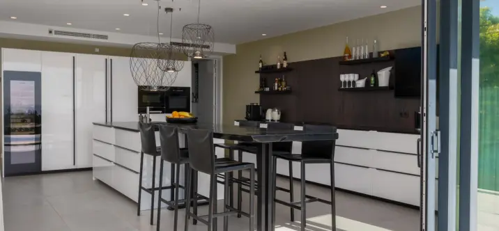 Venta de villa independiente en Cabopino 4