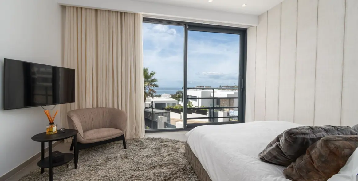 Venta de villa independiente en Cabopino 17