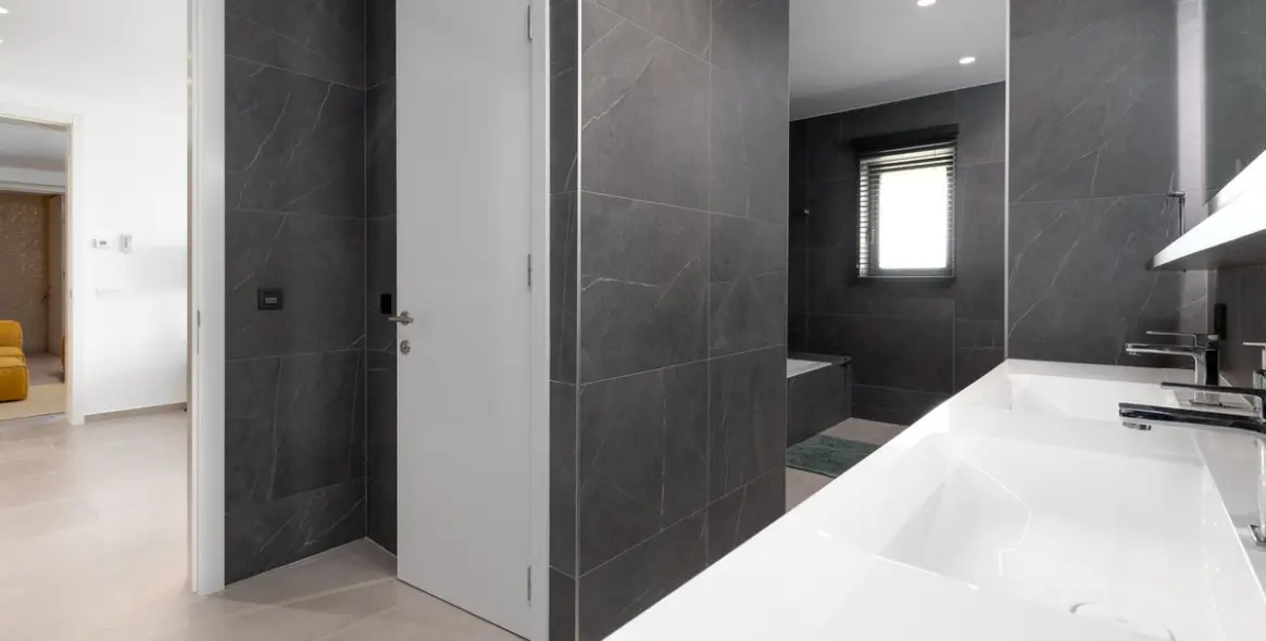 Venta de villa independiente en Cabopino 27