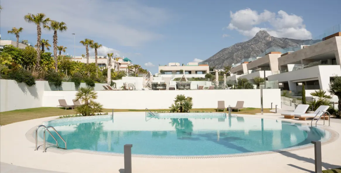 Venta de apartamento en planta baja en The Golden Mile 24