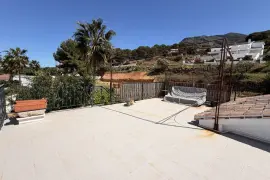 Image 4 thumb