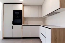 Image 4 thumb