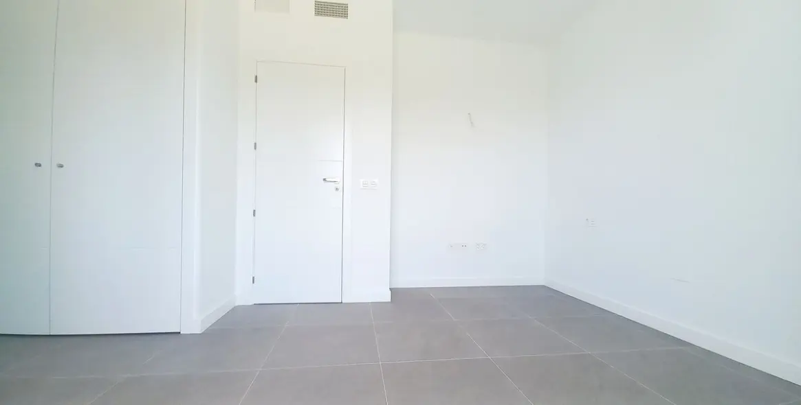 Sale of ground floor apartment in El Chaparral 7