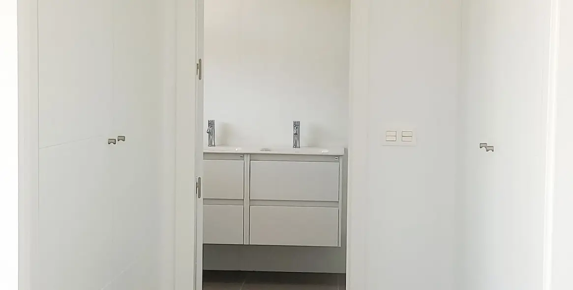 Sale of ground floor apartment in El Chaparral 8