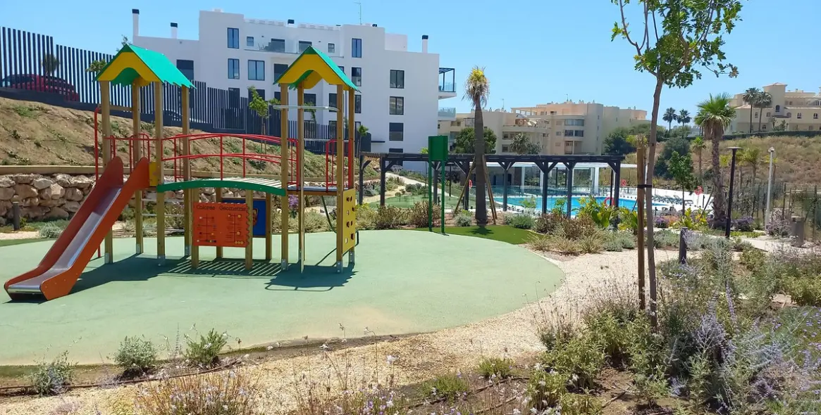 Sale of ground floor apartment in El Chaparral 19