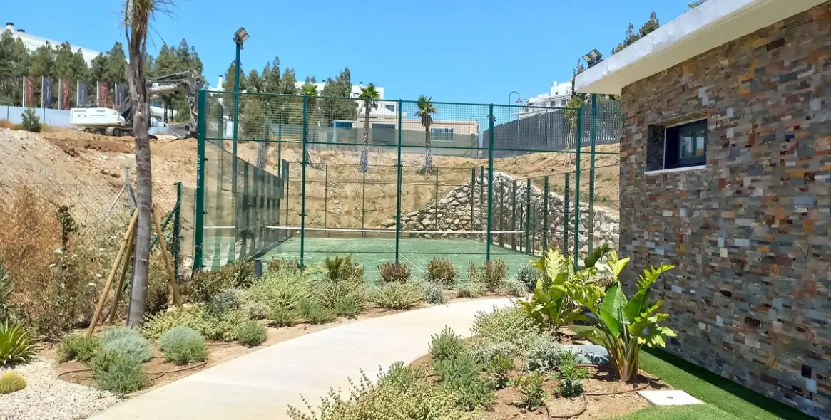 Sale of ground floor apartment in El Chaparral 20