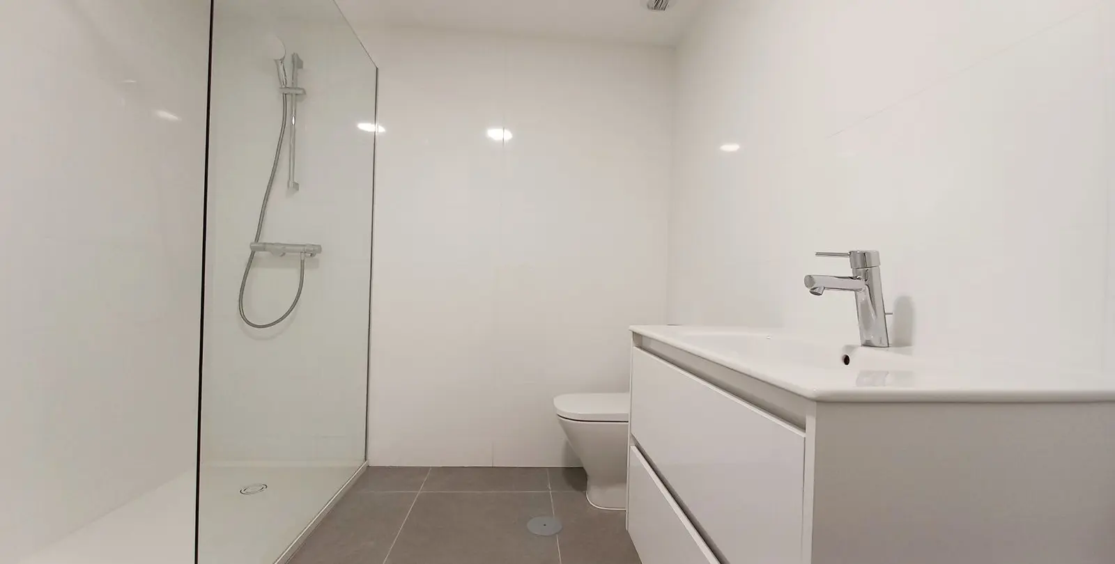 Venta de apartamento en planta baja en El Chaparral 11