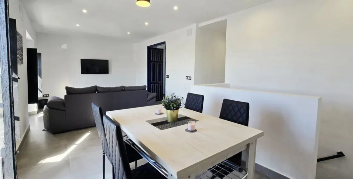 Sale of townhouse in Almayate 27