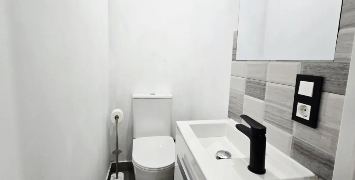 Sale of townhouse in Almayate 36