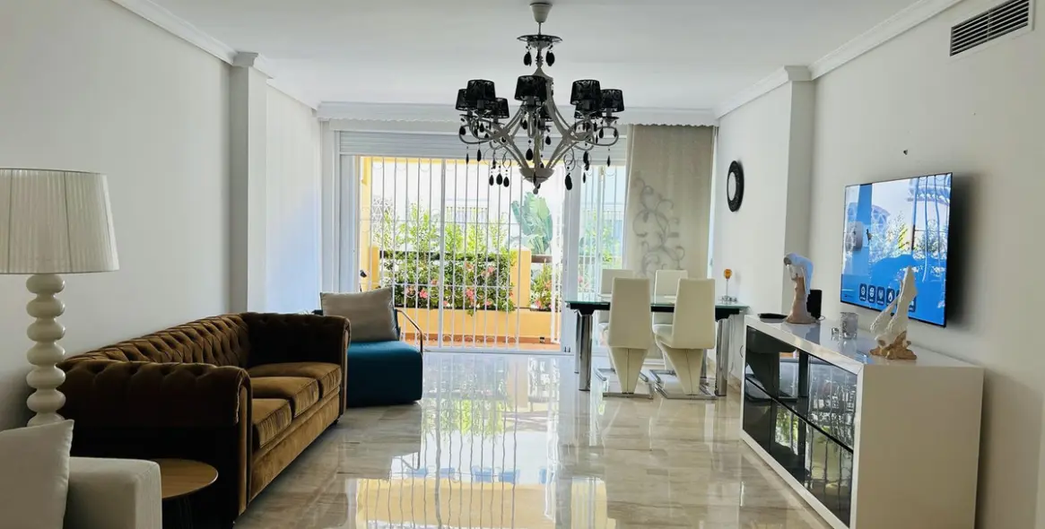 Продажа апартаментов на первом этаже в Elviria 1