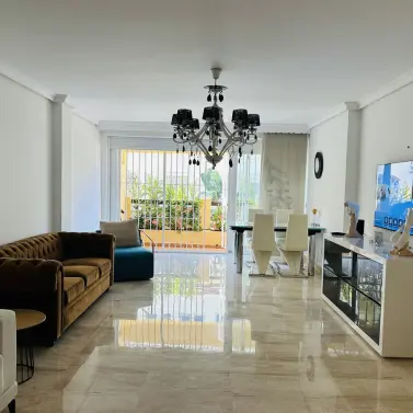 Продажа апартаментов на первом этаже в Elviria
