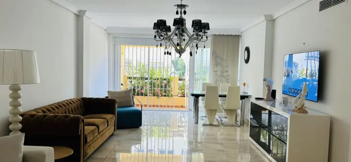Продажа апартаментов на первом этаже в Elviria 0