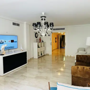 Продажа апартаментов на первом этаже в Elviria