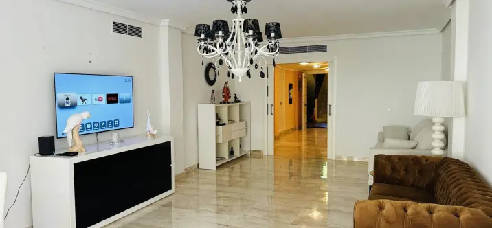 Продажа апартаментов на первом этаже в Elviria 1