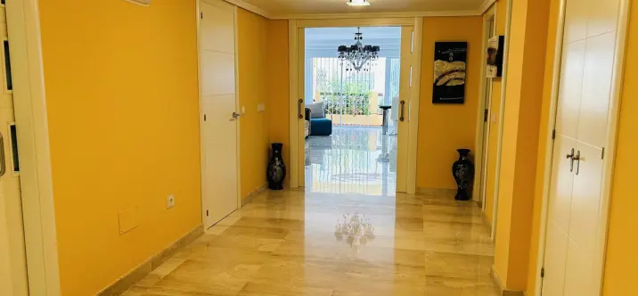 Продажа апартаментов на первом этаже в Elviria 3
