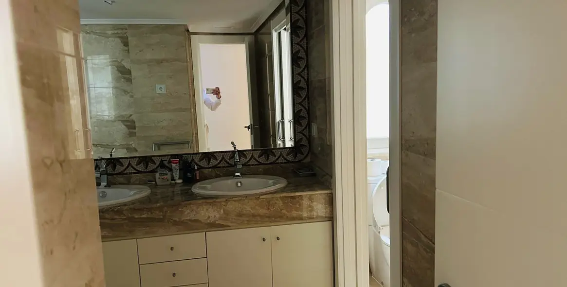 Продажа апартаментов на первом этаже в Elviria 8