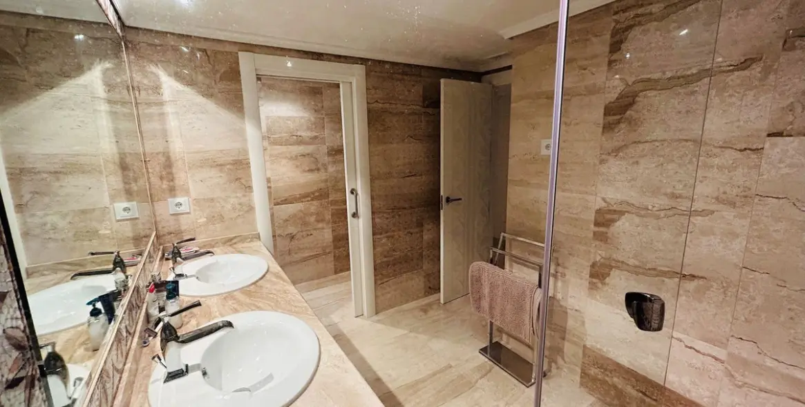 Продажа апартаментов на первом этаже в Elviria 11