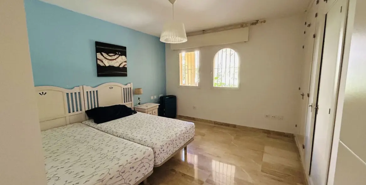 Продажа апартаментов на первом этаже в Elviria 15