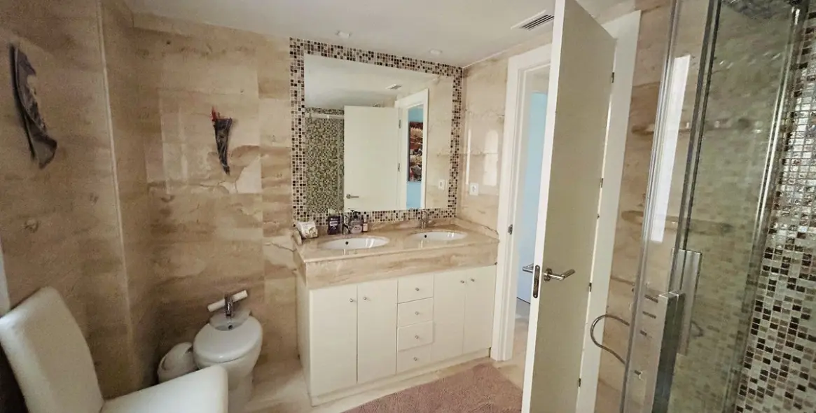 Продажа апартаментов на первом этаже в Elviria 19