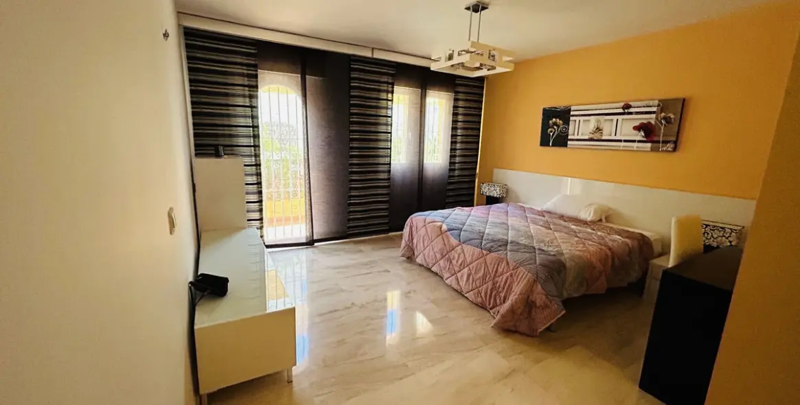 Продажа апартаментов на первом этаже в Elviria 20