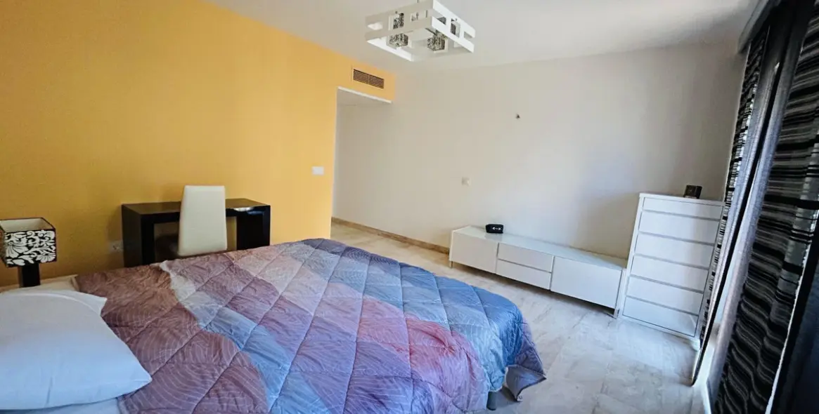 Продажа апартаментов на первом этаже в Elviria 21
