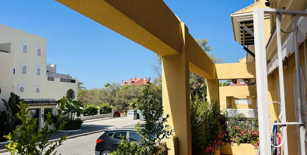 Продажа апартаментов на первом этаже в Elviria 23