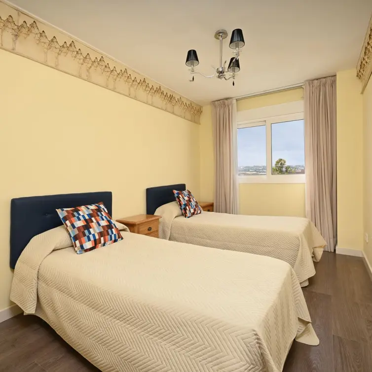 Продажа апартаментов на среднем этаже в Fuengirola