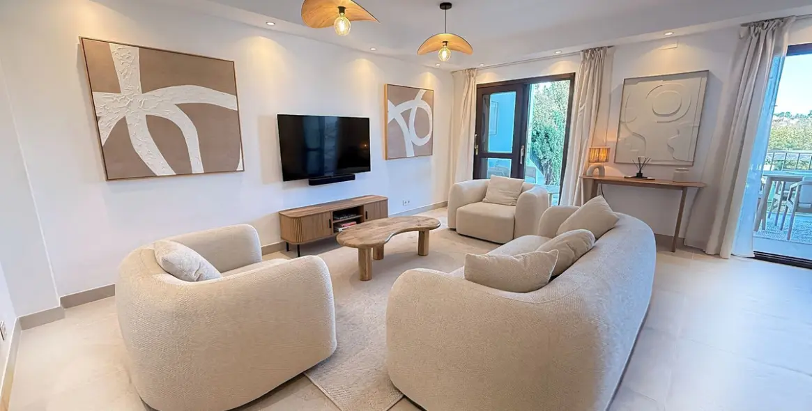 Продажа таунхауса в Estepona 2