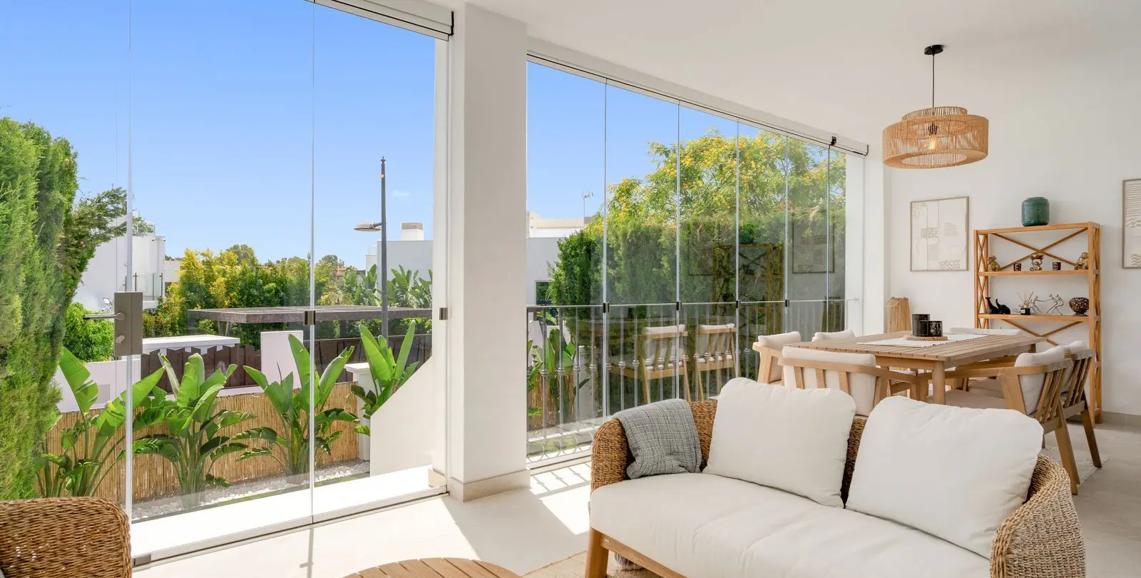 Sale of townhouse in Estepona 1