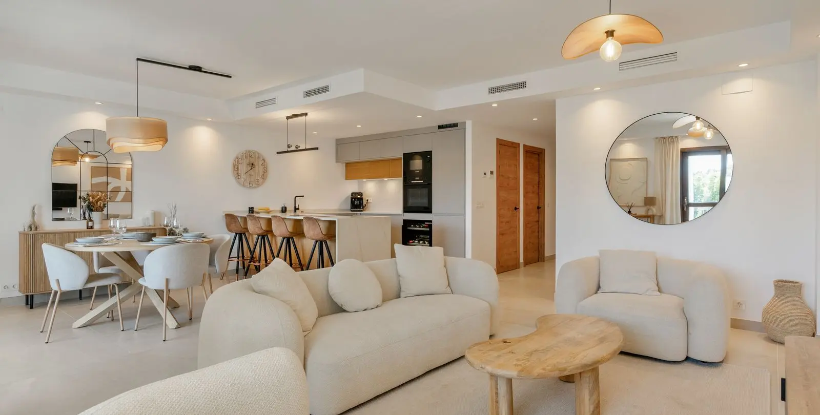 Sale of townhouse in Estepona 3