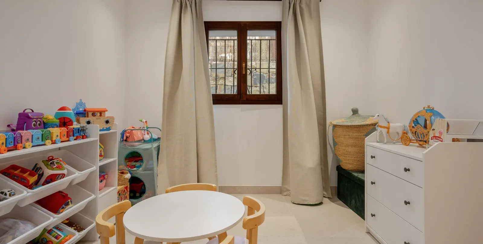 Sale of townhouse in Estepona 9