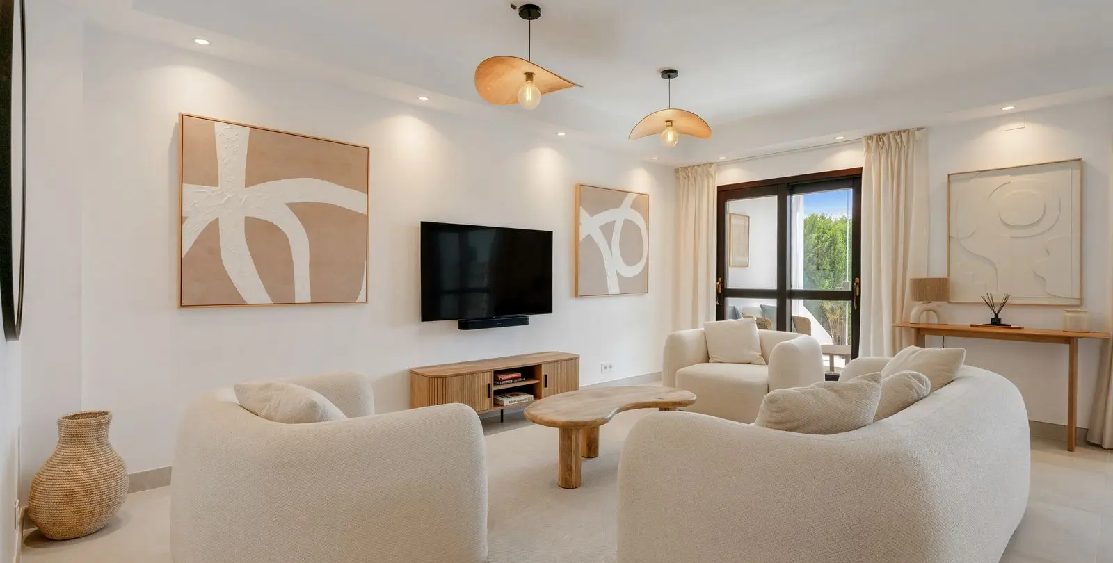 Sale of townhouse in Estepona 11