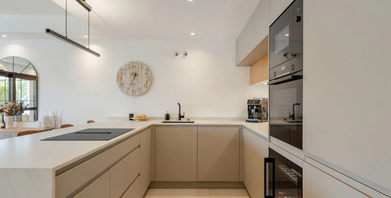 Sale of townhouse in Estepona 13