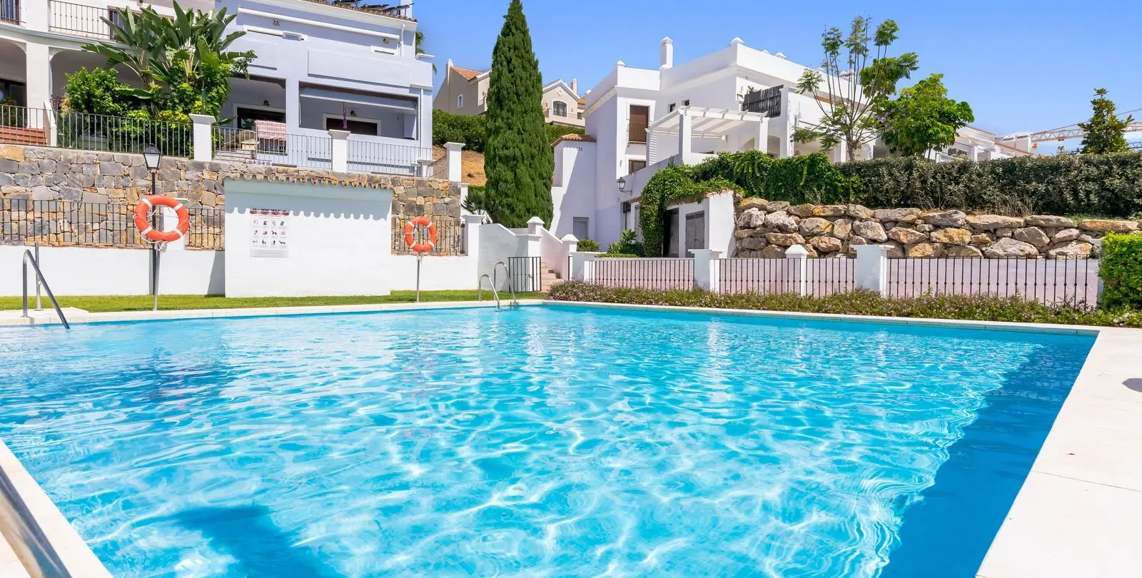Sale of townhouse in Estepona 24