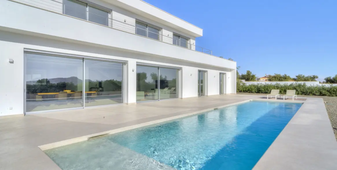 Venta de villa independiente en Coín 1