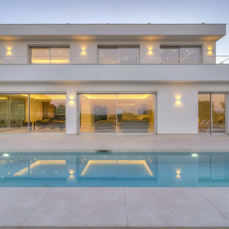 Sale of detached villa in Coín