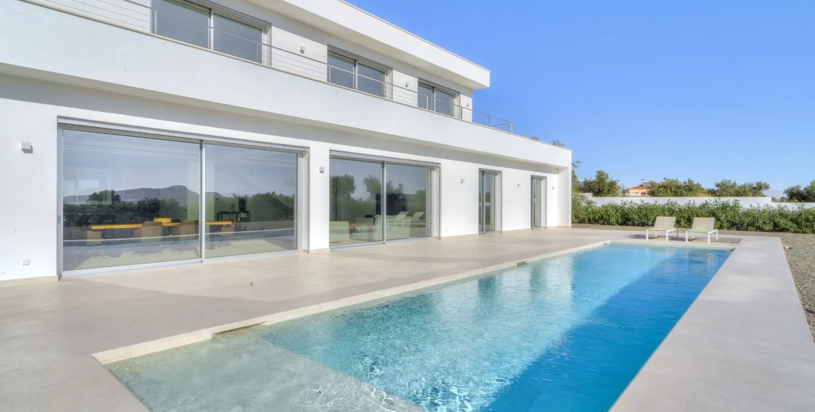 Sale of detached villa in Coín 2