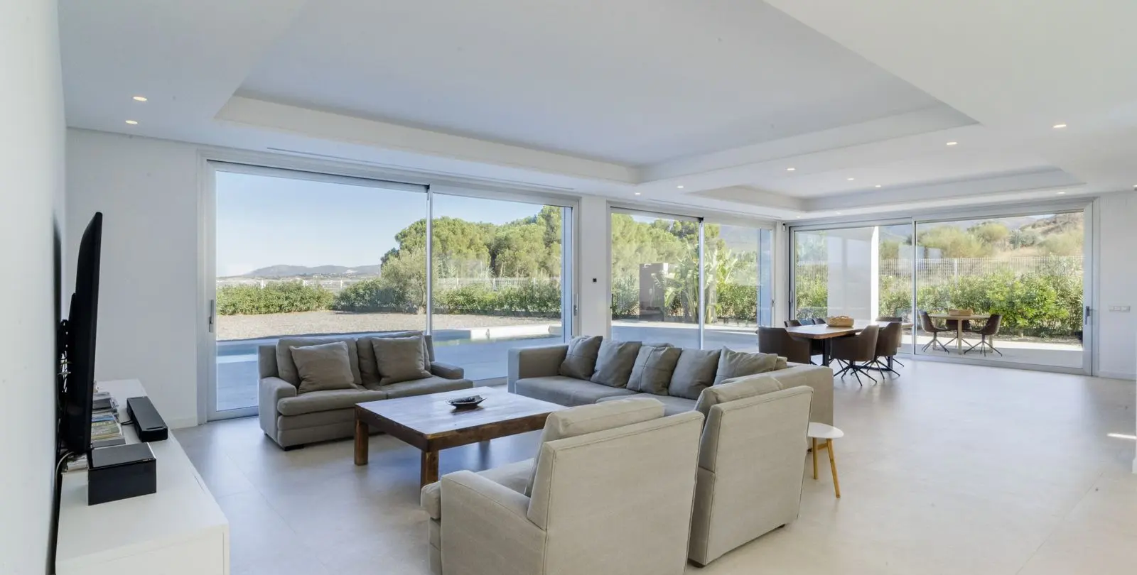 Sale of detached villa in Coín 4