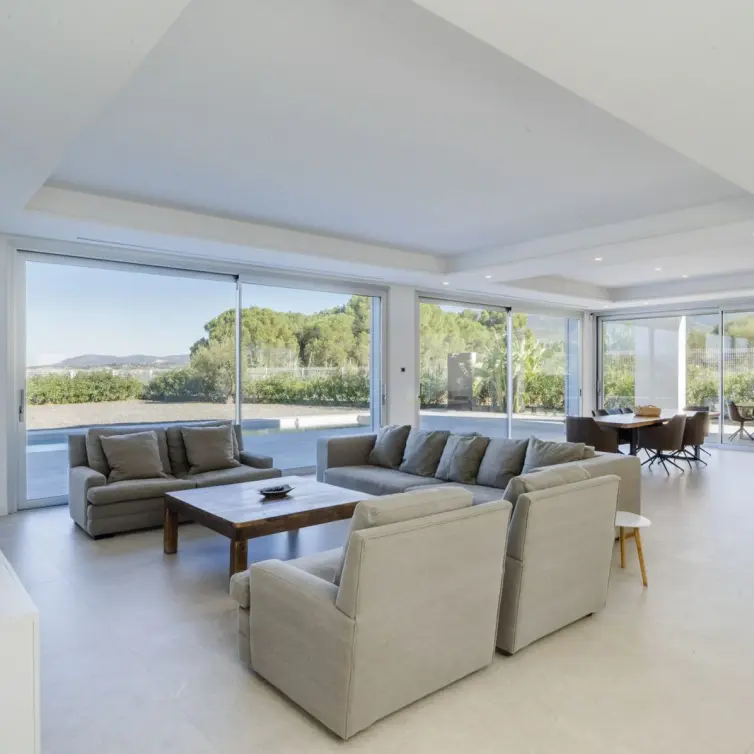 Sale of detached villa in Coín