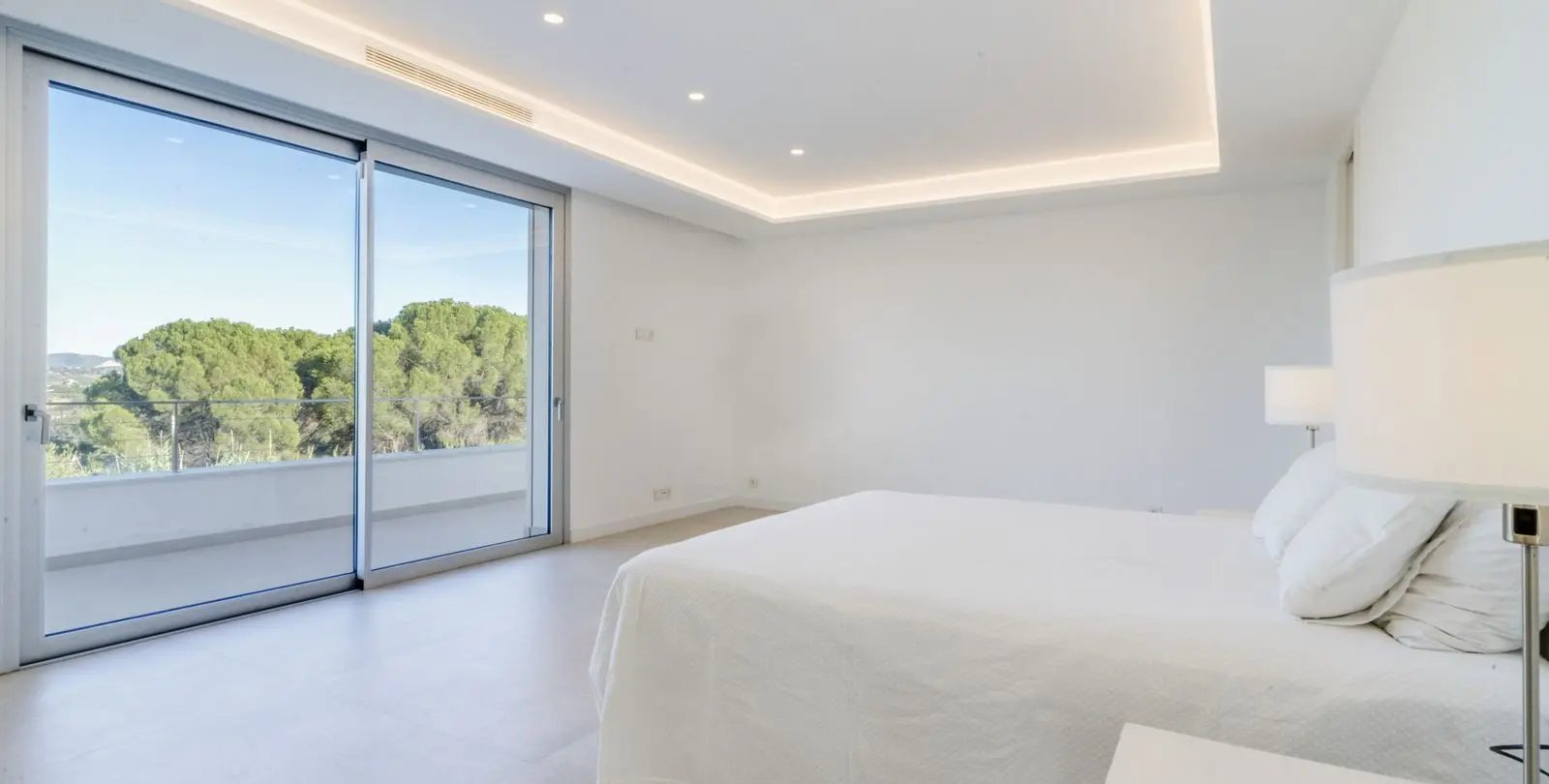 Sale of detached villa in Coín 7