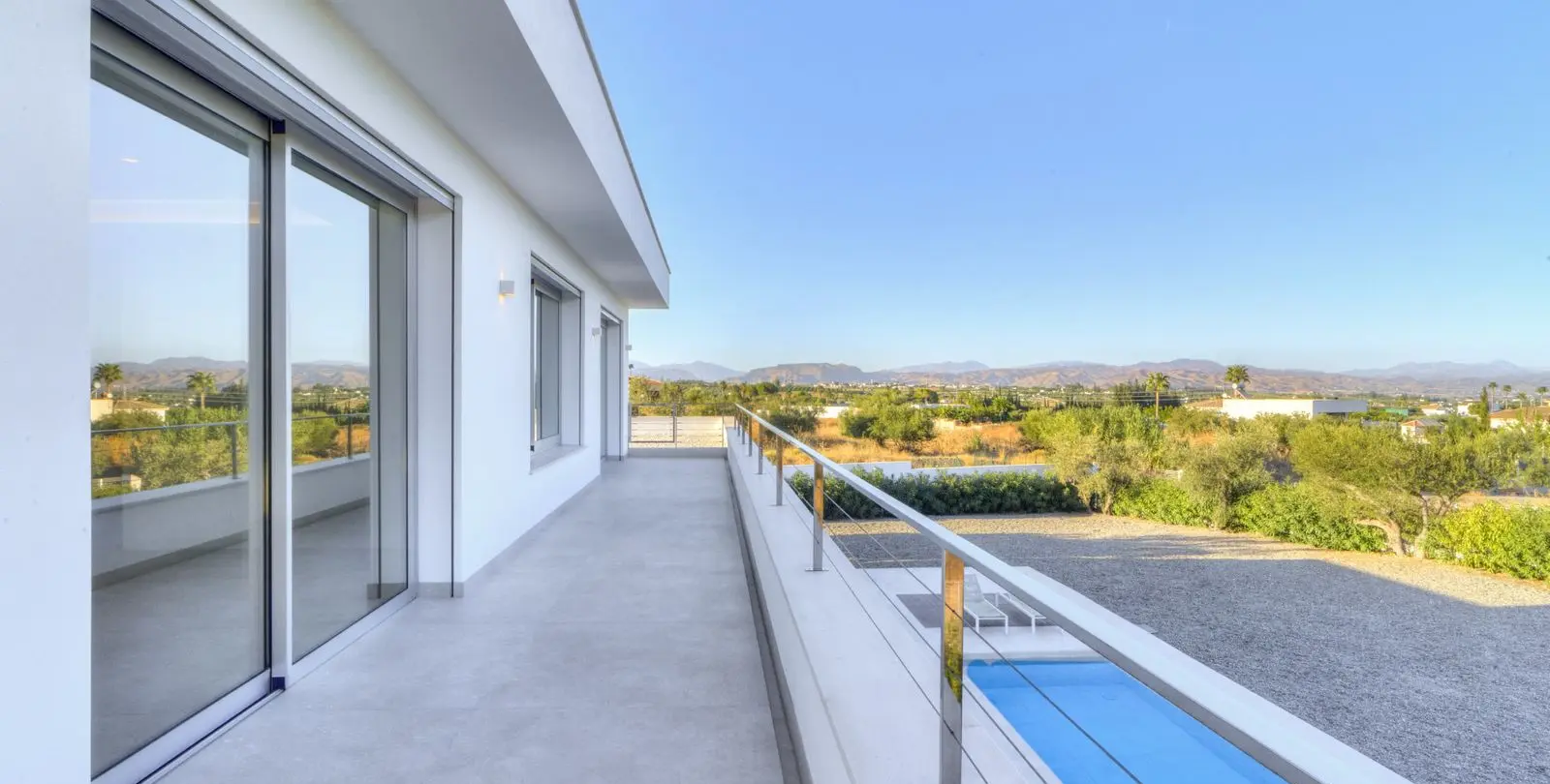 Sale of detached villa in Coín 10