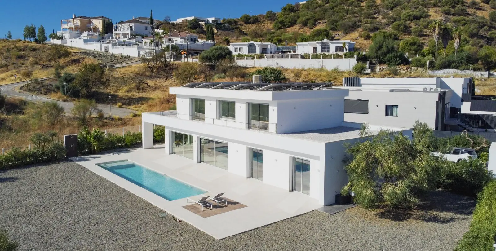 Sale of detached villa in Coín 21