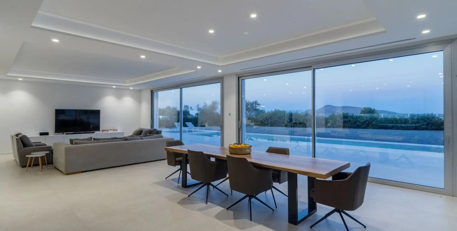 Sale of detached villa in Coín 23