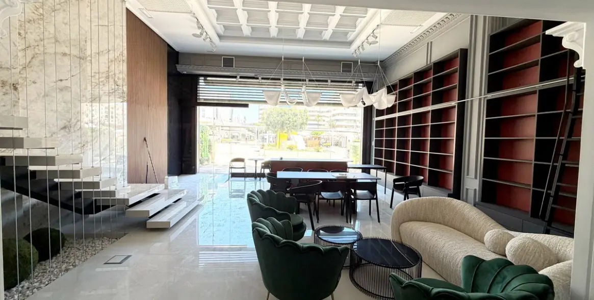 Long-term rent of commercial premises in Puerto Banús 2