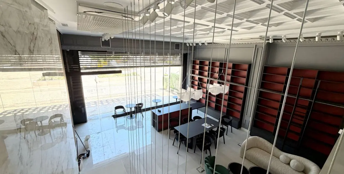 Long-term rent of commercial premises in Puerto Banús 7