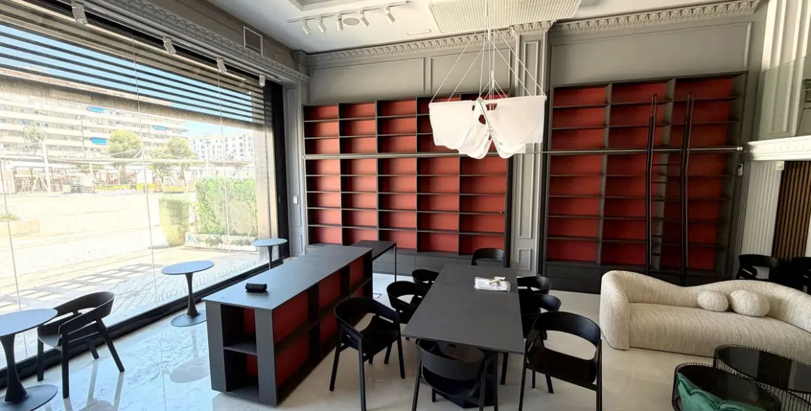 Long-term rent of commercial premises in Puerto Banús 11