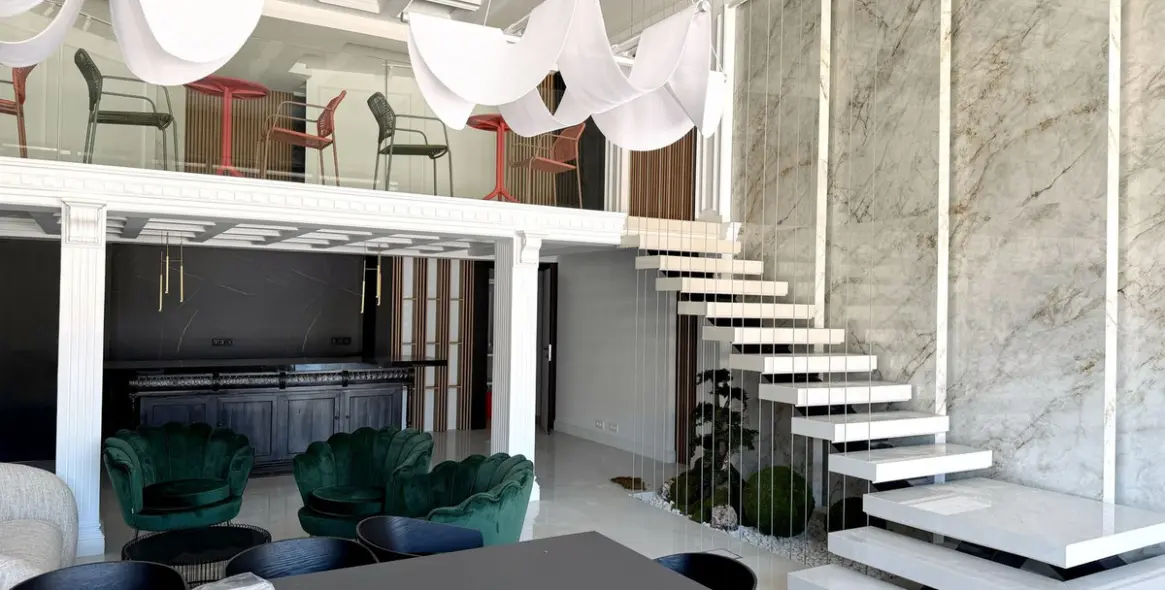 Long-term rent of commercial premises in Puerto Banús 14